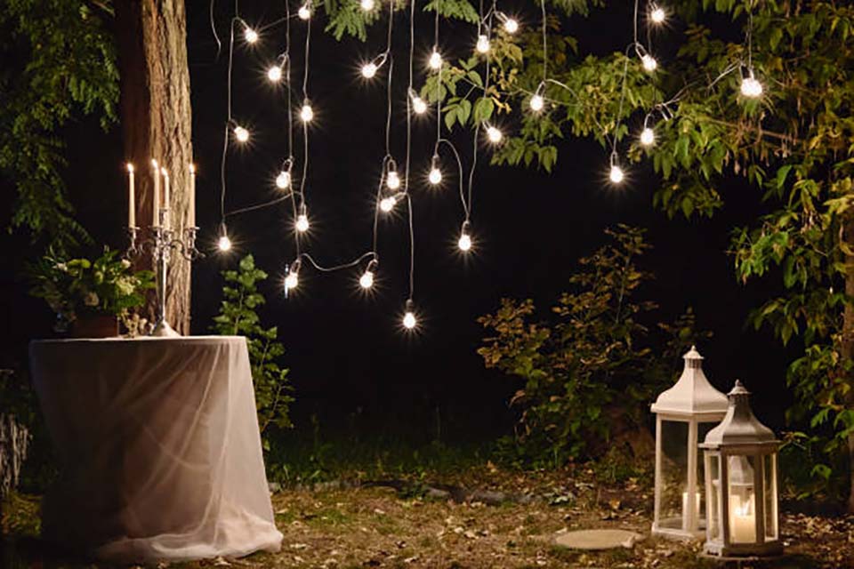 Mastering Outdoor Ambiance: How to Hang Lantern Lights with JHY DESIGN