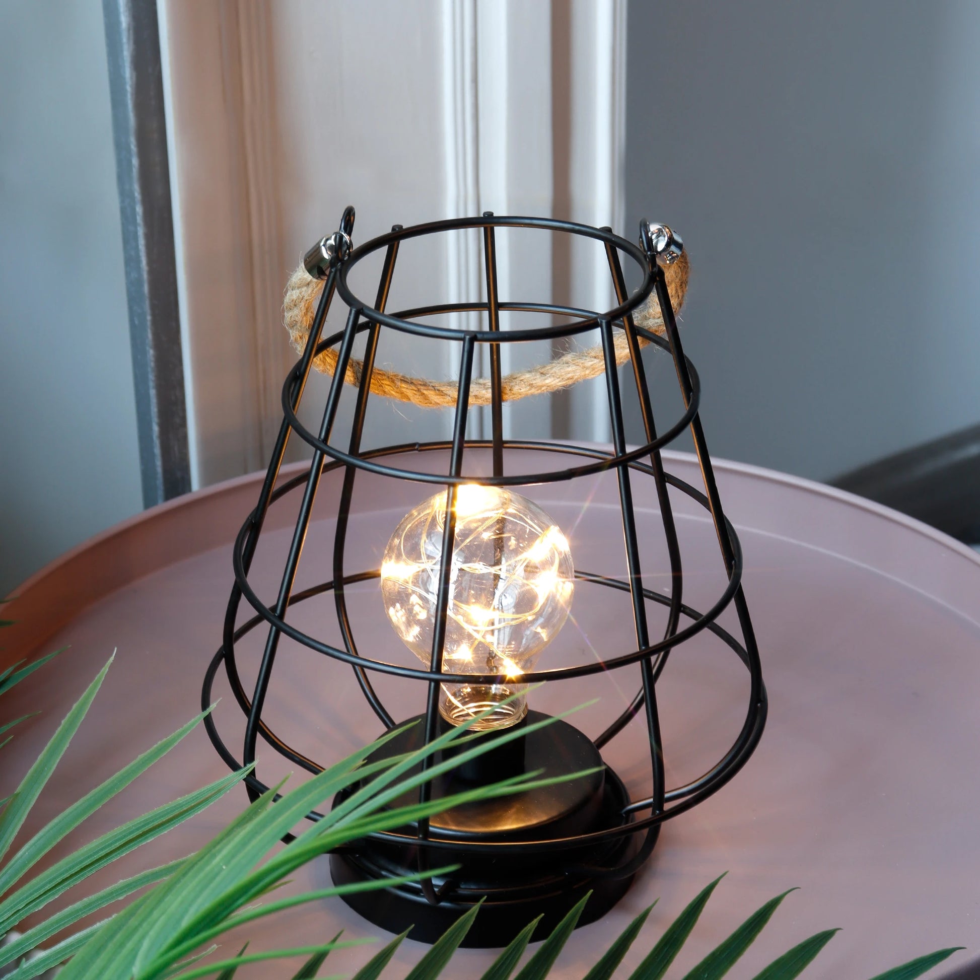 battery powered lamp
